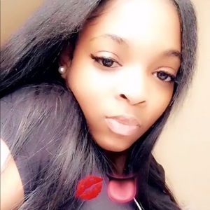 Meet your Posher, Janea